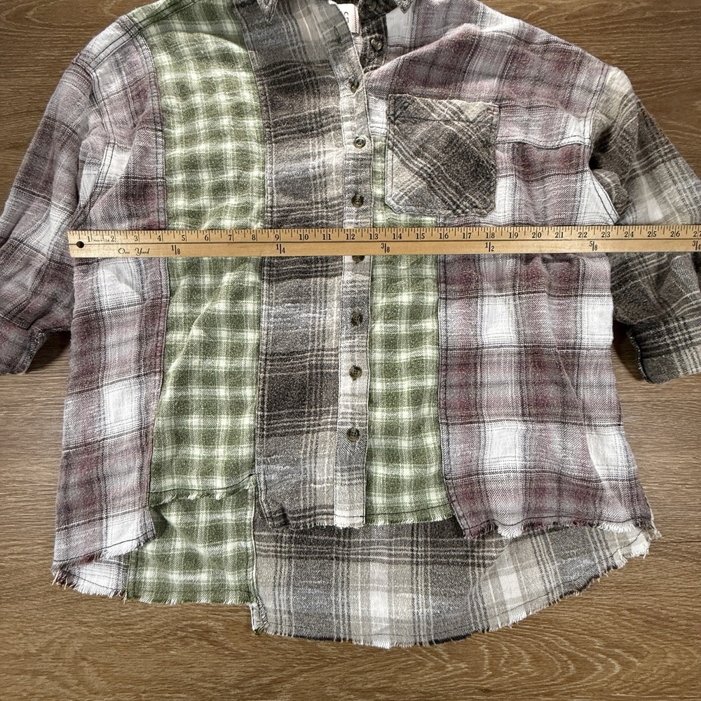BDG Urban Outfitters Patchwork Plaid Flannel Shirt Womens S Raw Hem NWT Grunge - Picture 11 of 13